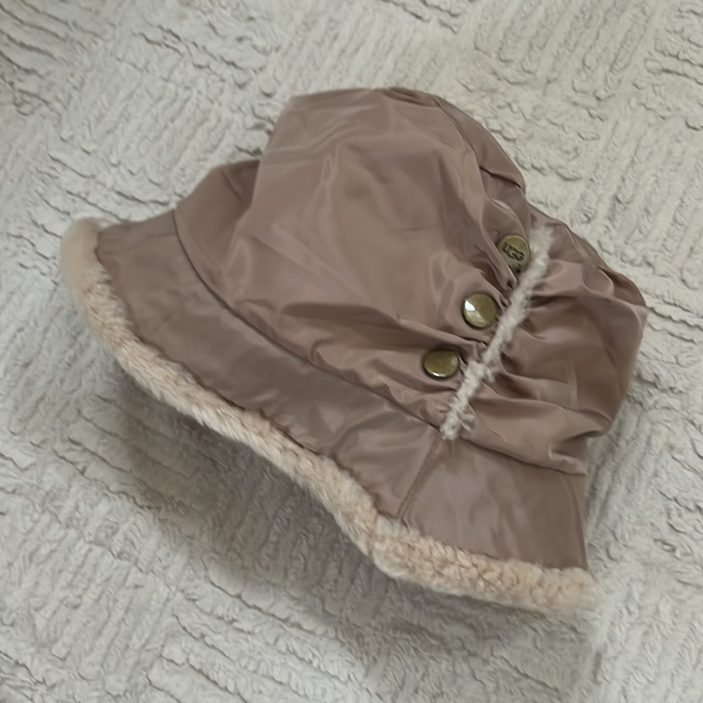 Ugg Australia Bucket Hat, Polyester With Real Dye… - image 1
